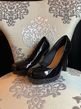 torrid Black Patent Platform Pumps